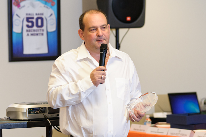 Светлозар МОМЧИЛОВ Светлозар МОМЧИЛОВ