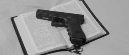 Оръжието и Библията
